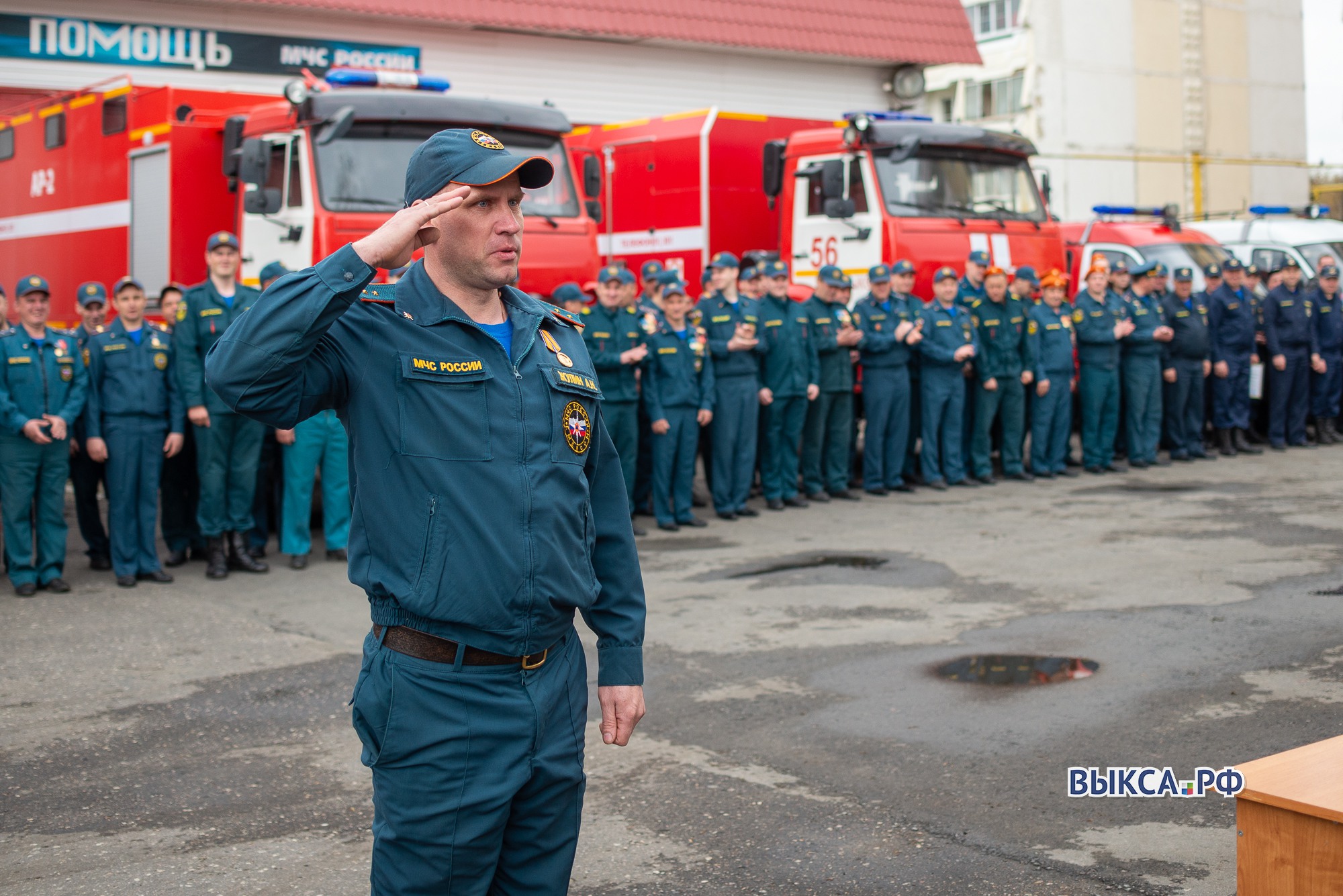 Пожарным вручили награды в честь профессионального праздника ?